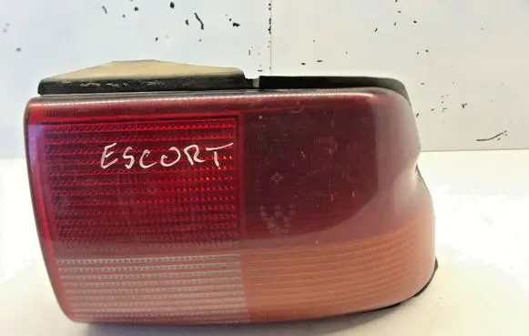 Ford Escort Rear/tail lights 93AG13N004AA nr497