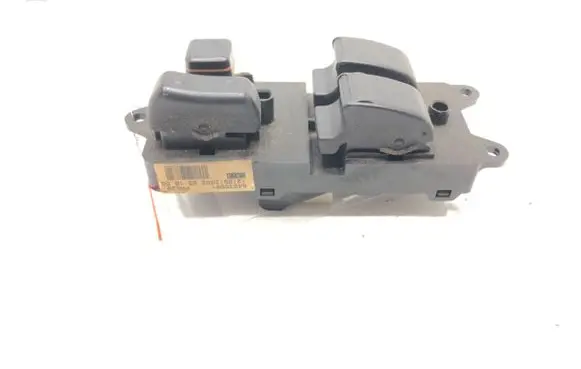 Toyota Corolla Verso E121 Electric window control switch 84820-02110