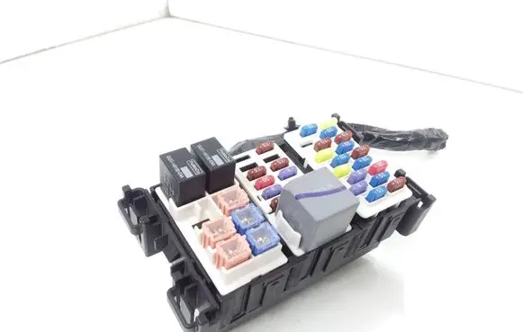 Ford Ecosport Fuse module 3760001 GU5T14B192EAA 5M5T14B193EA