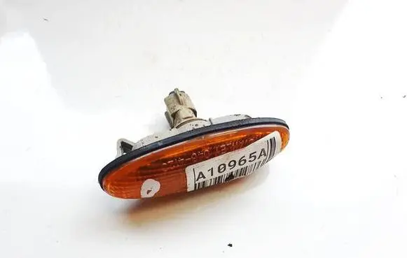 Mazda Premacy Front fender indicator light 0464120