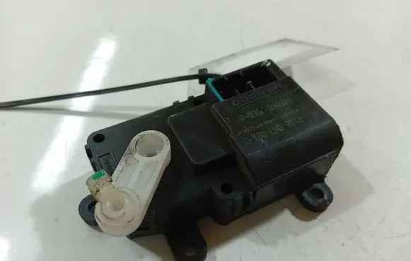 Chevrolet Captiva Air flap motor/actuator 830971