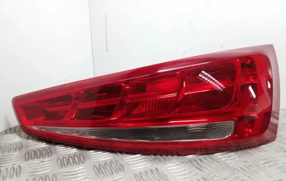 Audi Q3 8U Tailgate rear/tail lights 8U0945094
