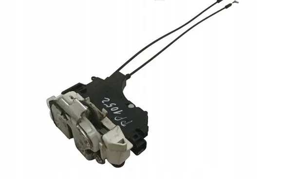 Mitsubishi Outlander Front door lock