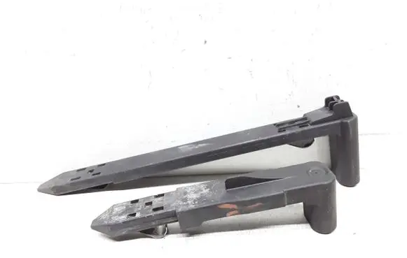 Volvo XC60 Headlight/headlamp mounting bracket 30763155 30763154