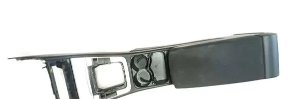 Volkswagen PASSAT B6 Center console