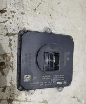 BMW X3 G01 LED ballast control module 7472770