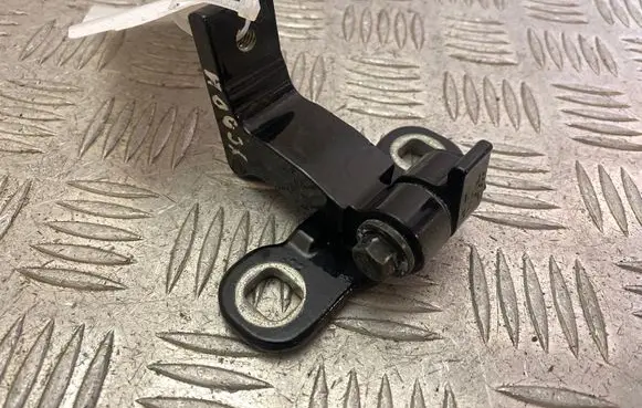 Volvo XC90 Rear door upper hinge 31424587