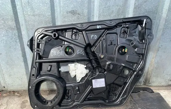 Mercedes-Benz GLS X166 Front door window regulator with motor 