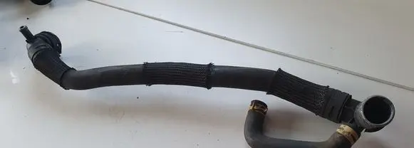 Toyota Avensis T270 Engine coolant pipe/hose