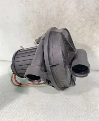 Volkswagen Golf V Secondary air pump 06a959253e 06a131333c 72273813