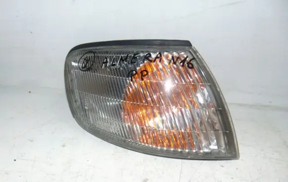 Nissan Almera N16 Front indicator light