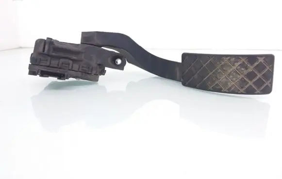 Volkswagen PASSAT B5.5 Accelerator throttle pedal 8D1723523N 00837602