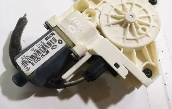 Renault Fluence Front door window regulator motor 827200016r 918005-103
