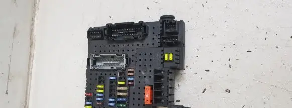 Volvo V70 Fuse box set 12217799 8676391