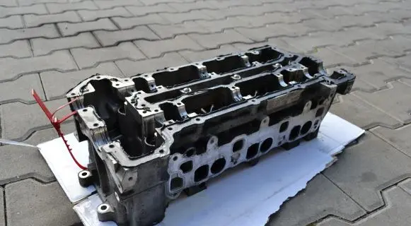 Mercedes-Benz Sprinter W906 Engine head R642016