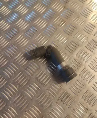 Audi A8 S8 D3 4E Engine coolant pipe/hose