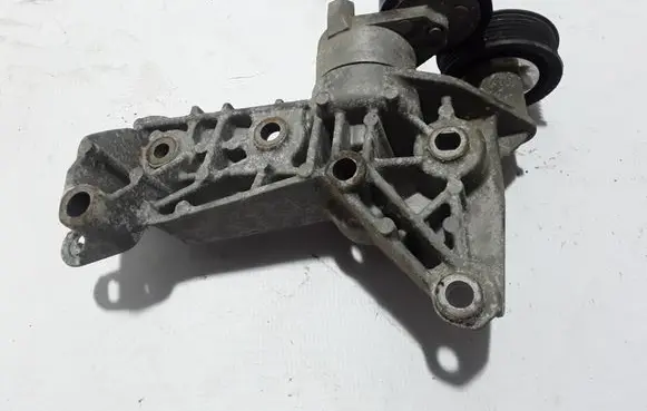 Dacia Dokker Engine mounting bracket