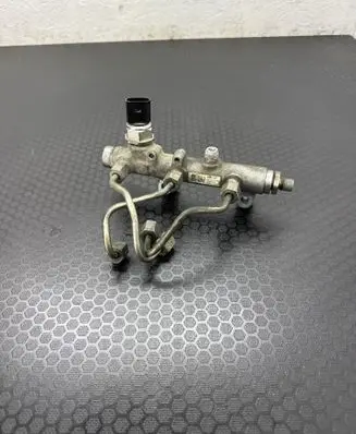Audi A6 S6 C7 4G Fuel pressure regulator 05A906051 059130089BS