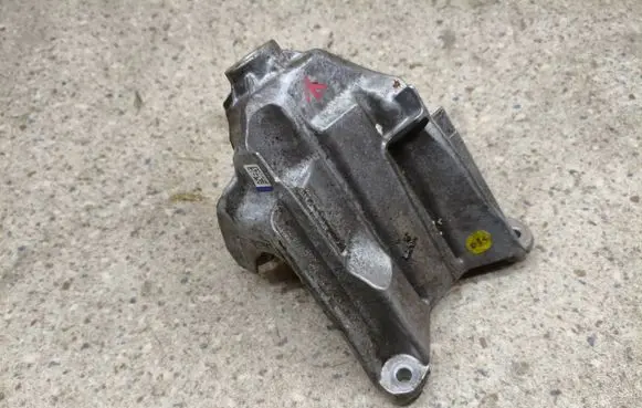 Audi Q5 SQ5 FY Engine mounting bracket 80A199307B