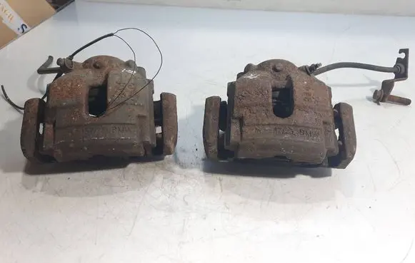 BMW 3 E46 Front brake caliper 6765882 34116765882 5725