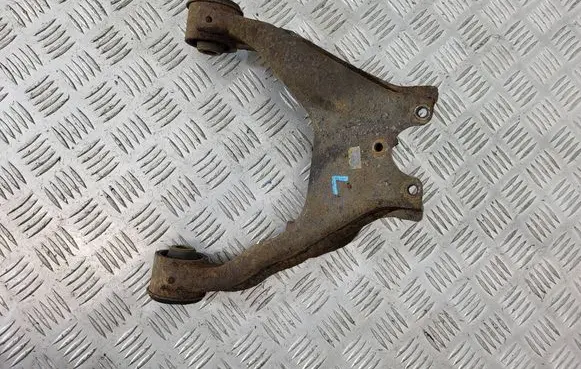 Mitsubishi L200 Front upper control arm/wishbone 