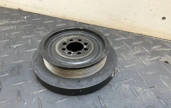 BMW 5 F10 F11 Crankshaft pulley 7573655