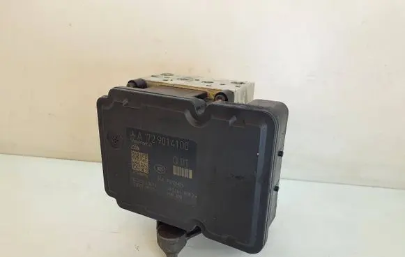 Mercedes-Benz C W204 ABS Pump A1729014100 A1724313812