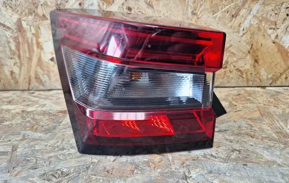 Nissan Juke II F16 Rear/tail lights 231.389-01L