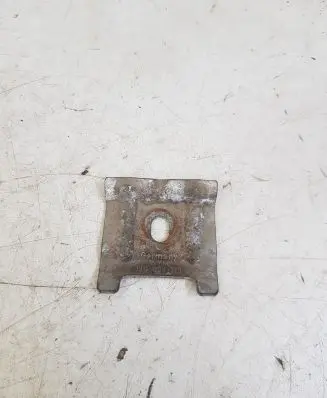 Volkswagen PASSAT B7 Battery bracket 1J0606219