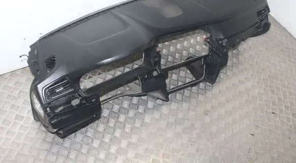 BMW 5 F10 F11 Dashboard