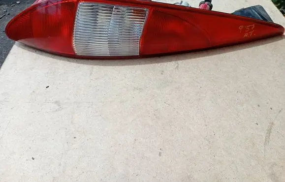 Ford Mondeo Mk III Rear/tail lights 123332