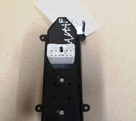 Hyundai Santa Fe Electric window control switch 371510