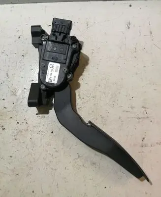 Opel Vectra C Accelerator pedal position sensor 9186724 6PV00832200