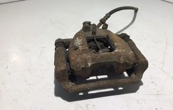 Mercedes-Benz Sprinter W906 Rear brake caliper Y04176