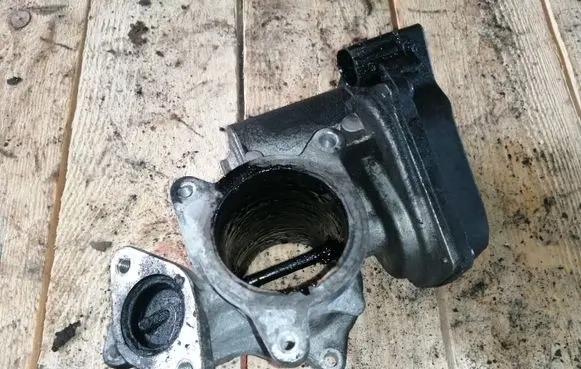 Audi A4 S4 B7 8E 8H EGR valve