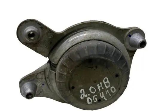 Mercedes-Benz C W205 Engine mount bracket A2052400200