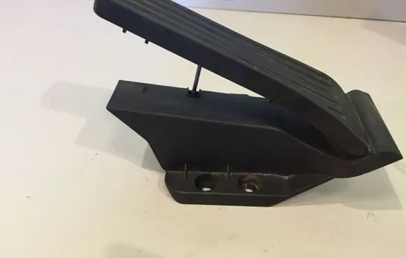 Mercedes-Benz C W204 Accelerator throttle pedal A2043000004