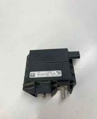 Mercedes-Benz C W205 Battery relay fuse A0009061505 1110055 2804171346