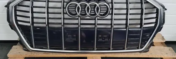 Audi Q3 F3 Front bumper upper radiator grill 83A853651B