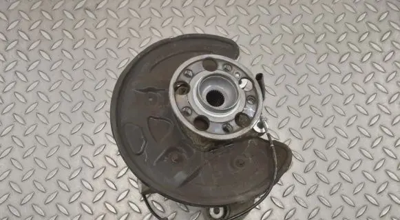 Mercedes-Benz E W213 Rear wheel hub