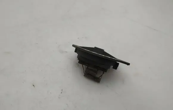Citroen Xantia Heater blower fan relay 210645833F