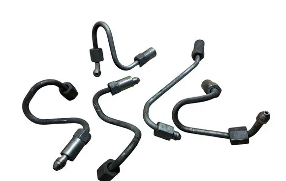 Mazda 6 Fuel injector supply line/pipe 