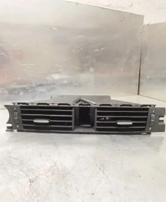 BMW 3 E90 E91 Dash center air vent grill 9130458
