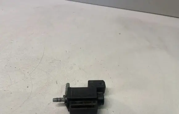 Ford Galaxy Vacuum valve 70400600