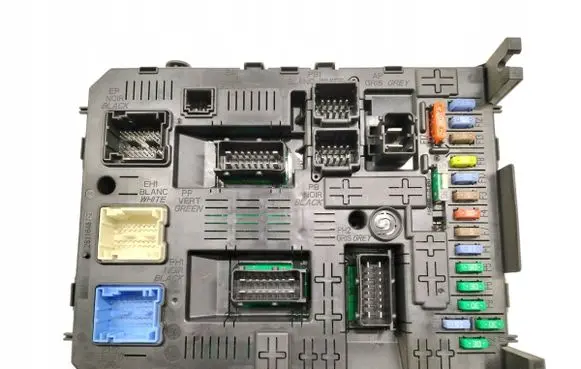 Peugeot 3008 I BSM Control unit K0100
