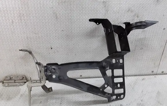 BMW 5 E60 E61 Front bumper mounting bracket 51647163484
