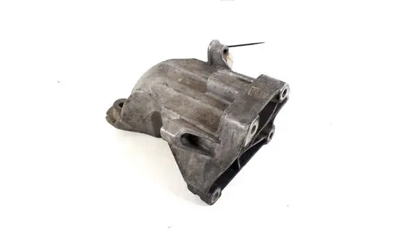 Mercedes-Benz E W212 Engine mounting bracket A6512230004