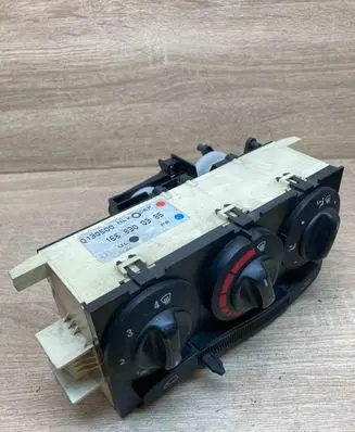 Mercedes-Benz A W168 Climate control unit 1688300385 Q130500