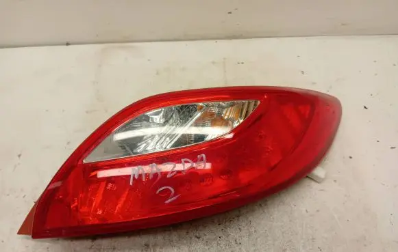 Mazda 2 Rear/tail lights D65151150 K2442