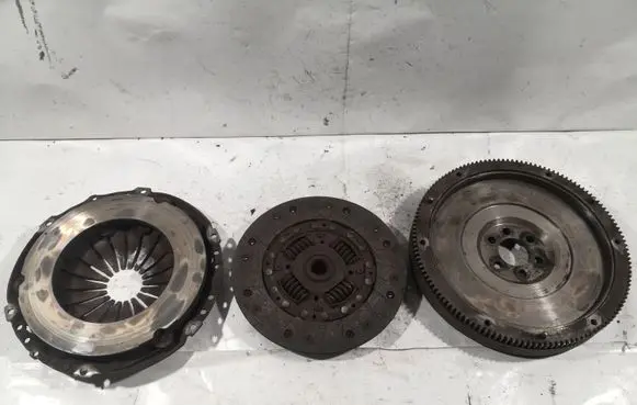 Volkswagen Jetta VI Clutch set kit 03L141032A